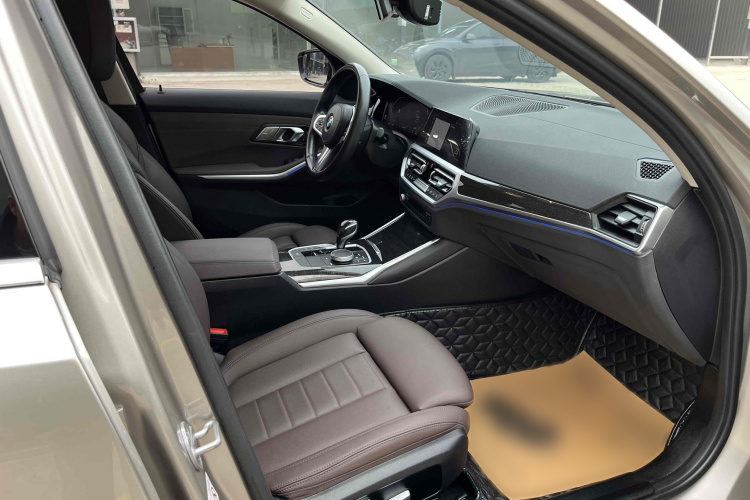 宝马3系 2021款 改款 325Li xDrive M运动套装中控内饰7007