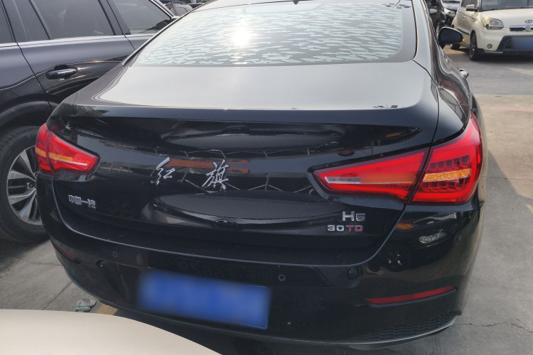 红旗H5 2020款 1.5T DCT旗悦版车身外观6