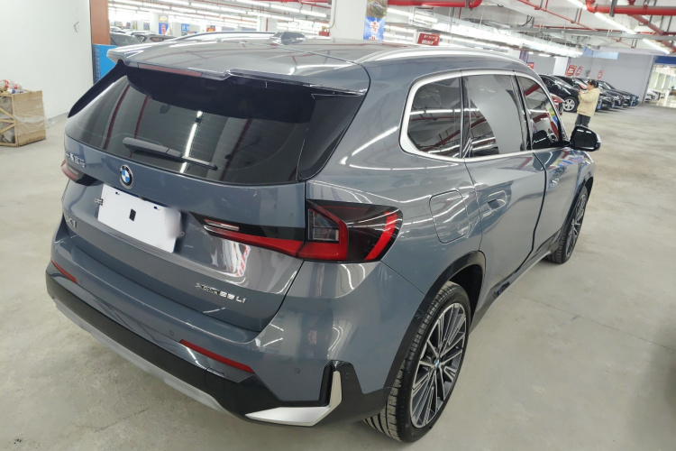 宝马X1 2023款 xDrive25Li X设计套装车身外观7