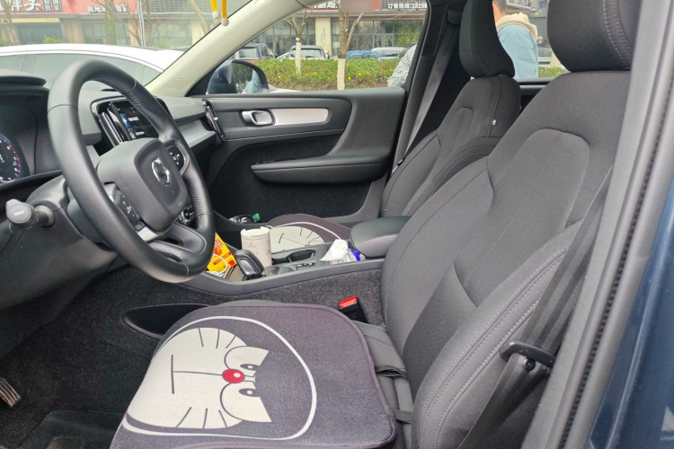 沃尔沃XC40 2021款 T4 四驱智行时尚版中控内饰19