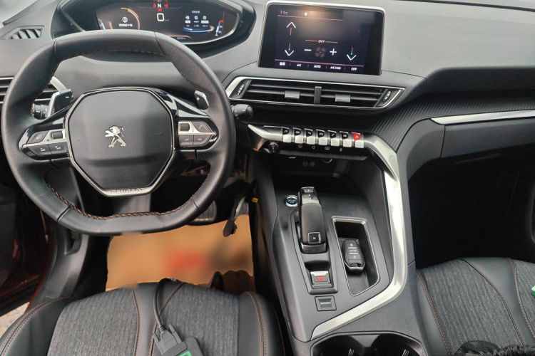 标致4008 2018款 350THP 精英版中控内饰12