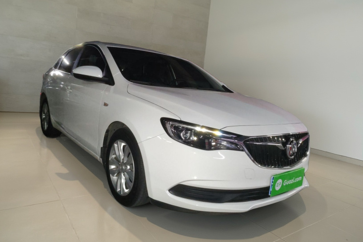 别克 英朗 2021款 改款 典范 1.5L 自动精英型车身外观3