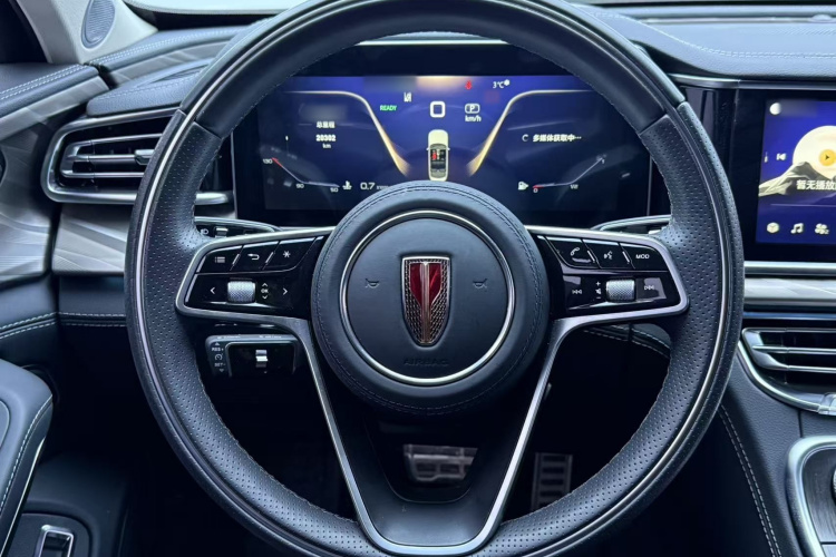 红旗H9 2023款 2.0T 智联旗享版中控内饰13