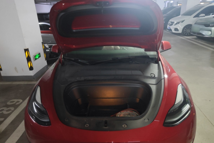 特斯拉 Model Y 2022款 长续航全轮驱动版局部细节24