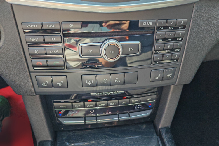 奔驰E级 2012款 E 300 L 时尚型局部细节14