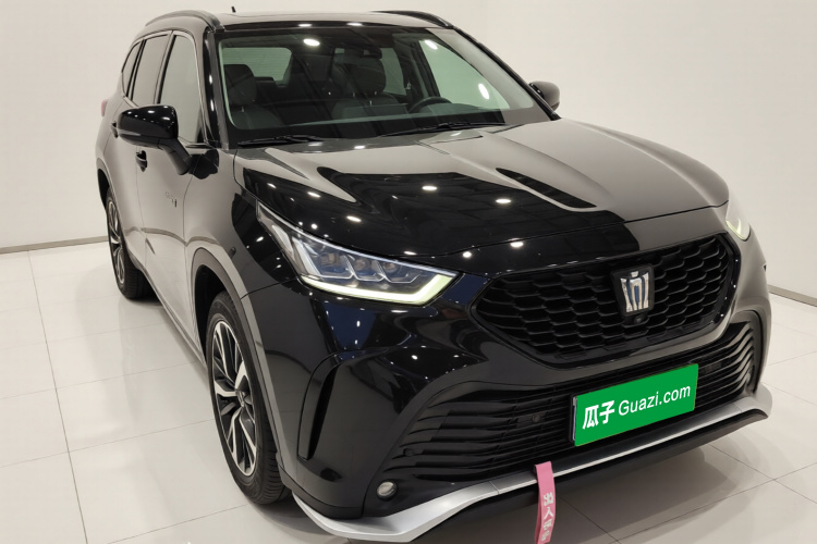 丰田 皇冠陆放 2022款 2.5L HEV四驱尊贵版车身外观3