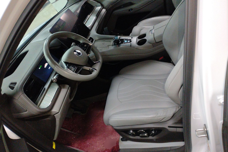 腾势N7 2023款 长续航性能版局部细节19