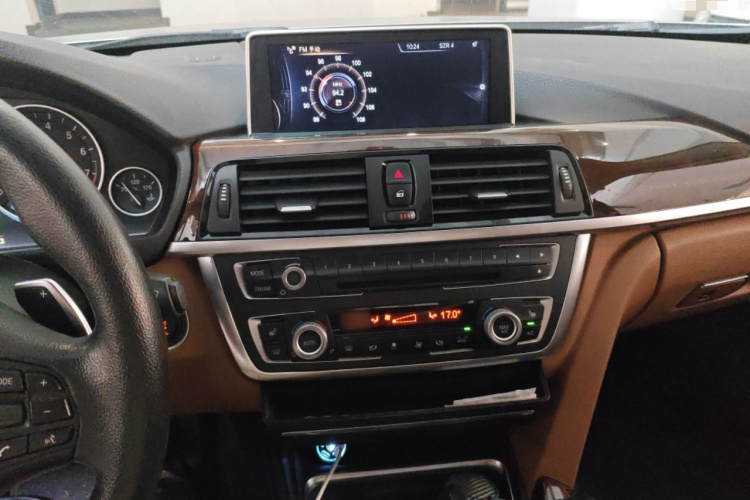 宝马3系 2014款 320Li 豪华设计套装局部细节16