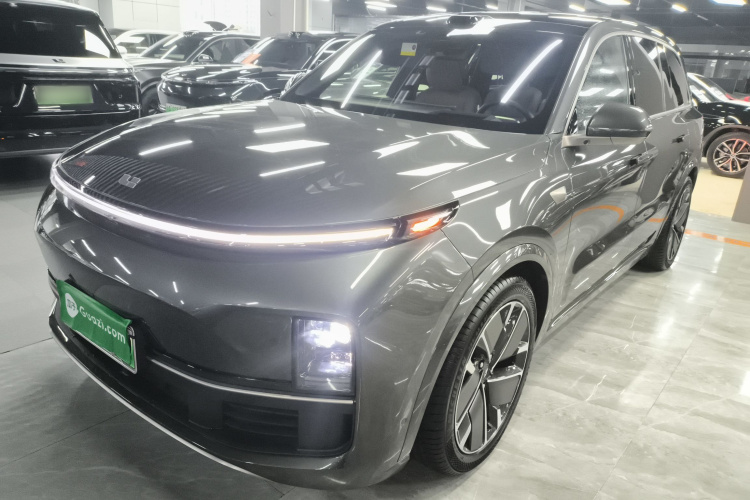 理想汽车 理想L9 2025款 Ultra 智能焕新版车身外观1