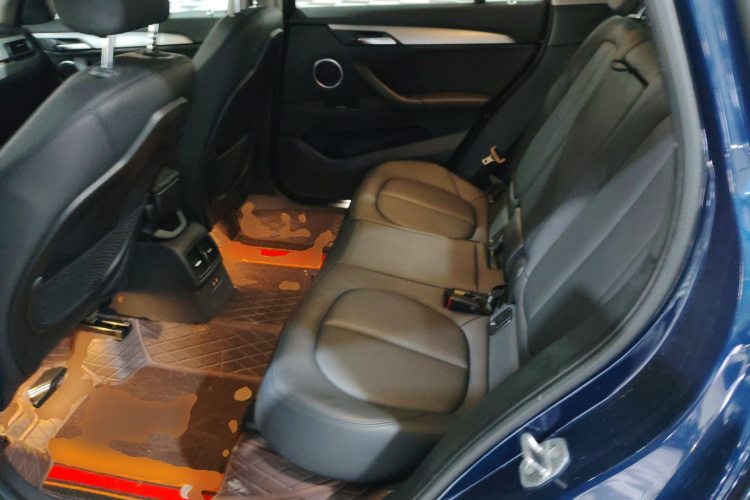 宝马X1 2019款 sDrive18Li 时尚型中控内饰21