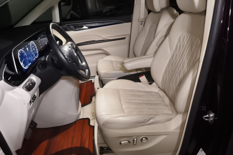 别克GL8 2020款 Avenir艾维亚 六座贤礼版局部细节19