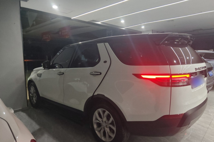 路虎 发现 2017款 3.0 SC V6 S车身外观4