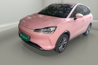 哪吒汽车 哪吒V 2022款 潮 400 Lite 粉色定制款