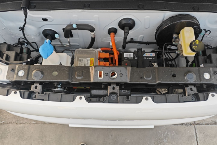 吉利银河 熊猫 2025款 210km 元气熊机舱底盘24