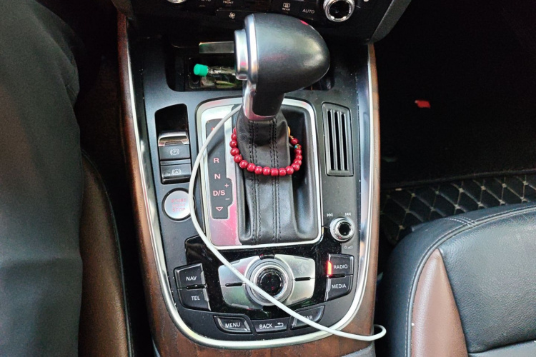 奥迪Q5 2017款 40 TFSI 舒适型局部细节18