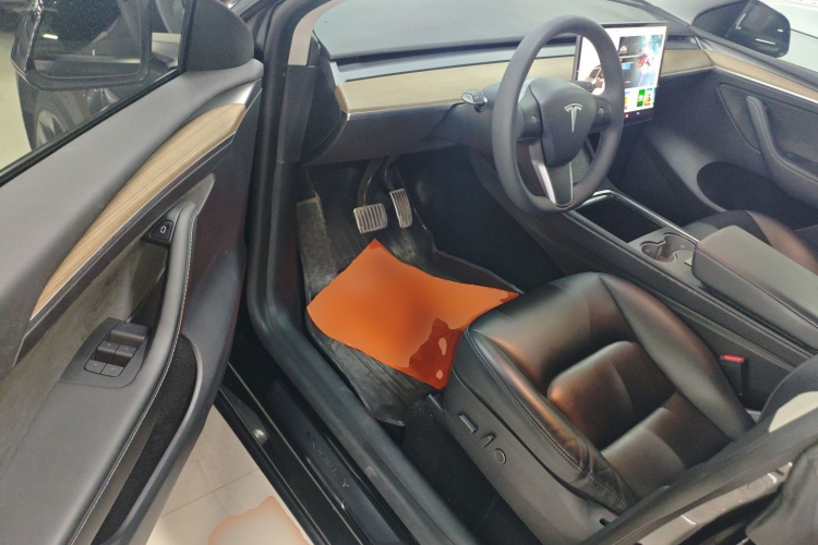 特斯拉 Model Y 2021款 标准续航后驱版中控内饰20