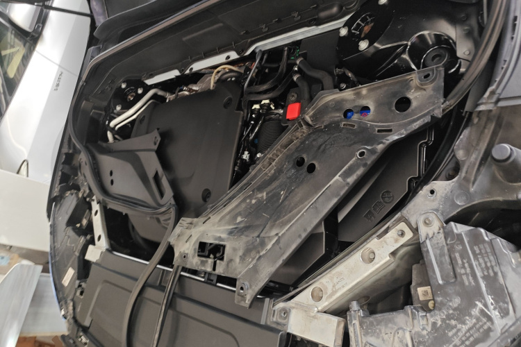 沃尔沃XC90 2022款 B6 智逸豪华版 7座机舱底盘24