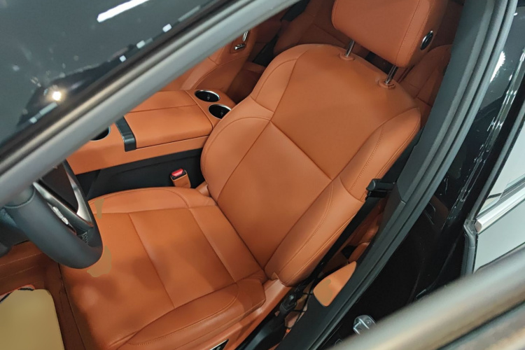 理想汽车 理想L8 2024款 Ultra中控内饰19