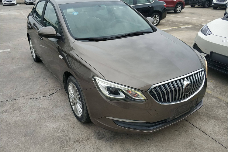 别克 英朗 2017款 15N 自动精英型车身外观3