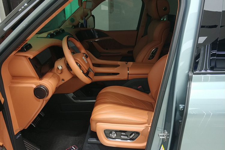 仰望U8 2023款 豪华版中控内饰19