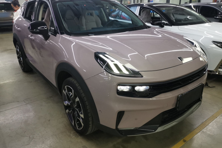 领克06 2021款 1.5T Shero粉色特别版车身外观3