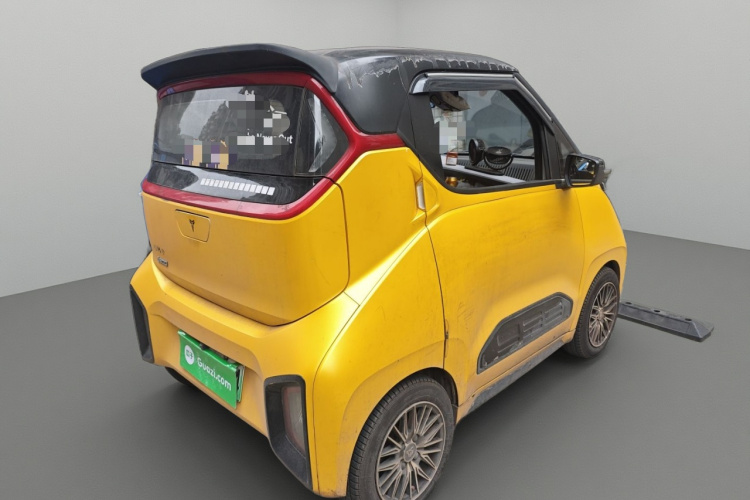 宝骏E200 2020款 305KM 智行版车身外观7