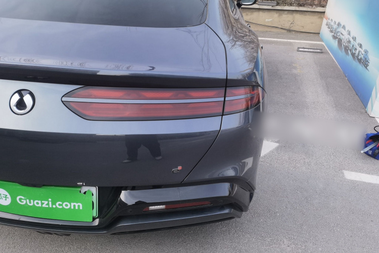 腾势Z9 2024款 1100km 四驱Ultra版车身外观9