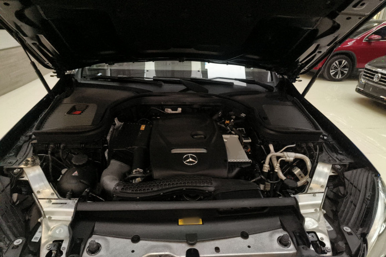 奔驰GLC 2017款 GLC 260 4MATIC 豪华型机舱底盘24