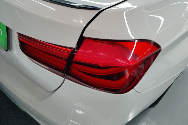 宝马3系 2017款 320Li M运动型车身外观6006