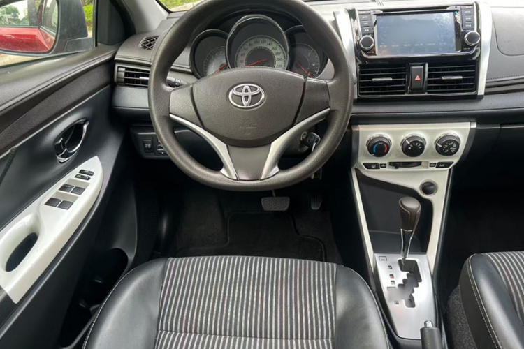 丰田 YARiS L 致炫 2015款 1.5G 自动炫动天窗特别版中控内饰7005