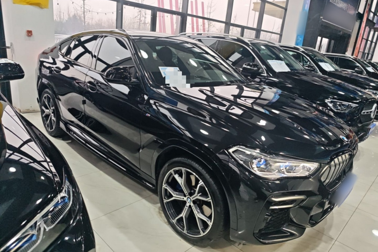 宝马X6 2022款 改款二 xDrive40i M运动套装车身外观3