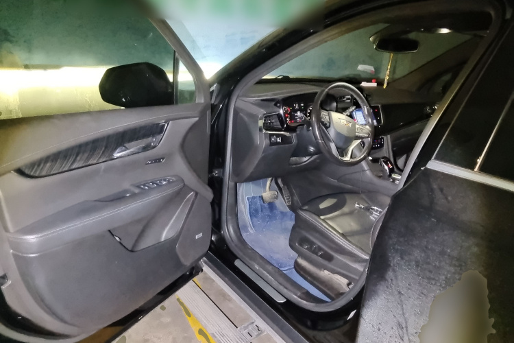 凯迪拉克XT6 2021款 2.0T 六座四驱豪华型中控内饰20