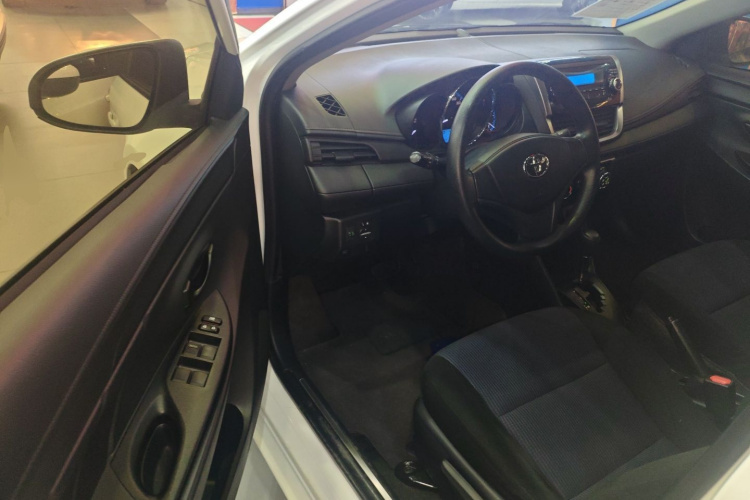 丰田 YARiS L 致炫 2019款 1.5E CVT魅动版 国VI中控内饰20