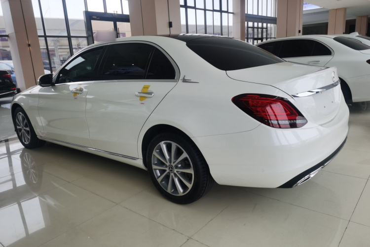 奔驰C级 2019款 C 260 L车身外观4