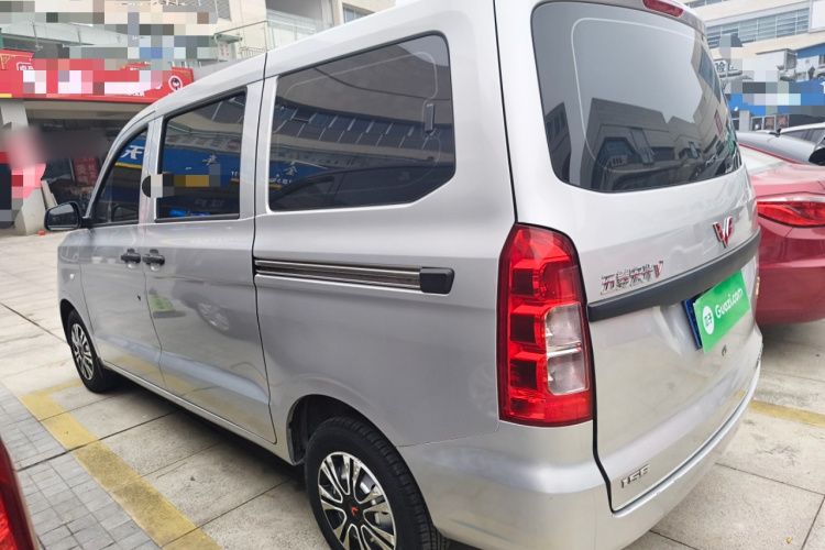 五菱汽车 五菱宏光V 2022款 1.5L劲取版电动助力LAR车身外观6003