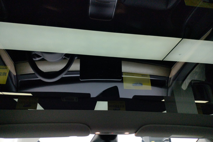 特斯拉 Model Y 2022款 改款 长续航全轮驱动版中控内饰22