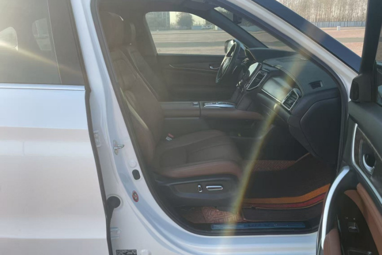 本田UR-V 2020款 370TURBO 四驱尊耀版中控内饰7004