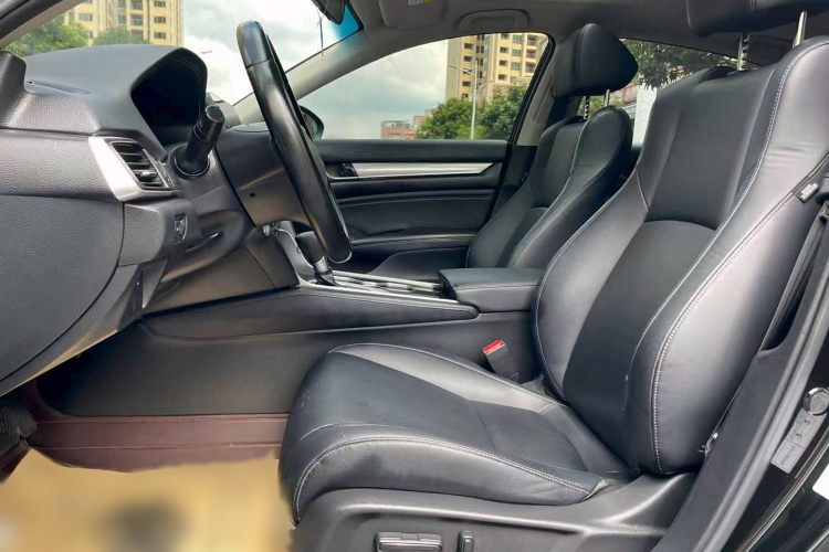 本田 雅阁 2018款 260TURBO 豪华版 国V中控内饰7001