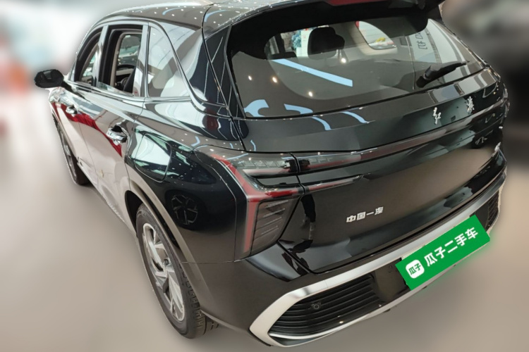 红旗HS3 PHEV 2024款 PHEV 115km 劲为版车身外观5