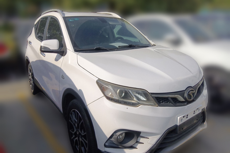 东南DX3 2018款 1.5T CVT尊贵型车身外观3