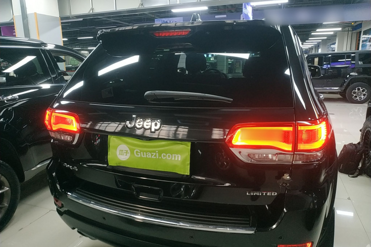 Jeep 大切诺基(进口) 2014款 3.6L 精英导航版车身外观6