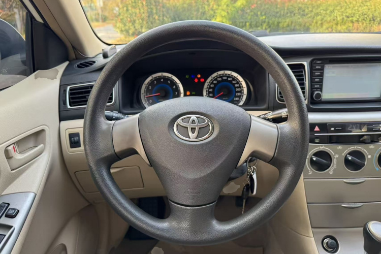 丰田 花冠 2013款 1.6L 自动卓越版中控内饰13