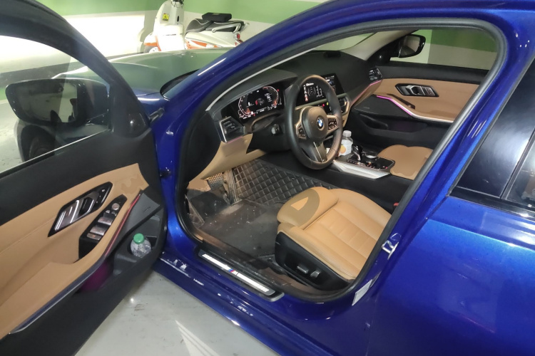 宝马3系 2020款 325Li M运动曜夜套装中控内饰20