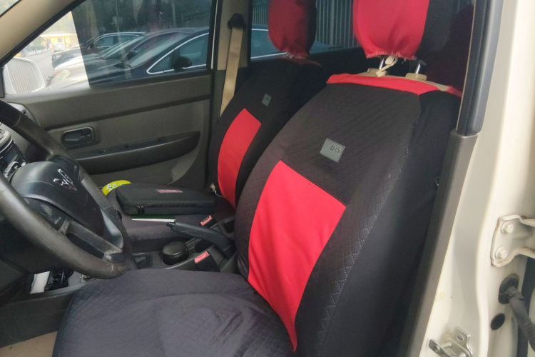 五菱汽车 五菱宏光 2016款 1.5L 改款S舒适型中控内饰19