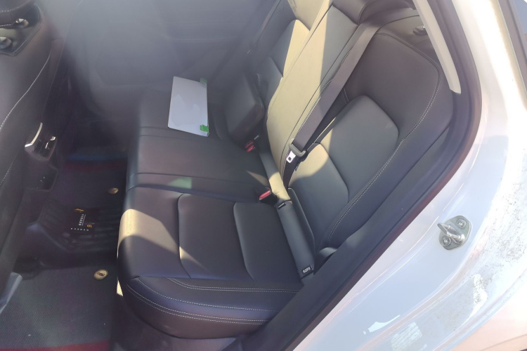 吉利汽车 帝豪 2025款 第4代 1.5L CVT龙腾版中控内饰21