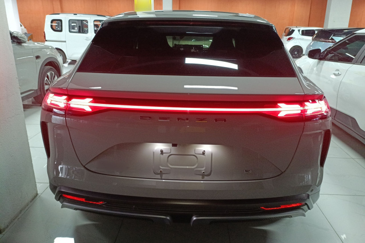 腾势N7 2023款 超长续航版车身外观6