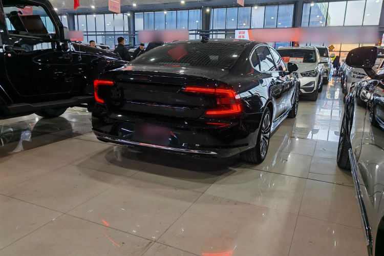 沃尔沃S90新能源 2023款 T8插电式混合动力 四驱长续航智逸豪华版车身外观6003