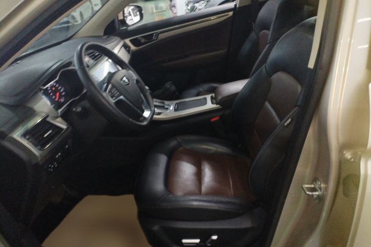 吉利汽车 帝豪GL 2017款 1.3T DCT尊贵型局部细节19