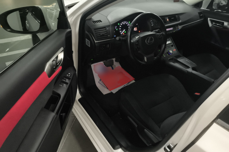 雷克萨斯CT 2017款 CT200h 精英版 单色 国V中控内饰20