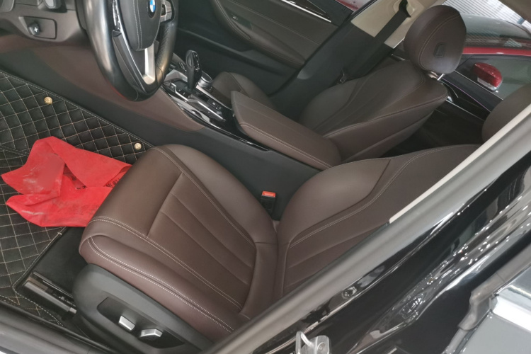 宝马5系 2019款 改款 525Li 豪华套装局部细节19